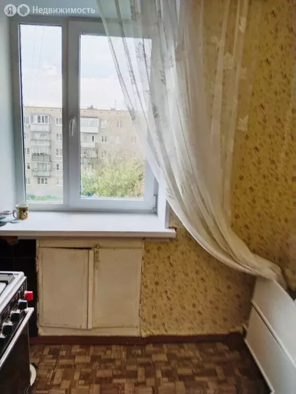 2-комнатная квартира: Еманжелинск, улица Титова, 2 (54.3 м) - Фото 1