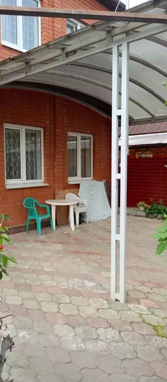 Дом в Краснодарский край, Краснодар ул. Володи Головатого, 111 (208 м) - Фото 2