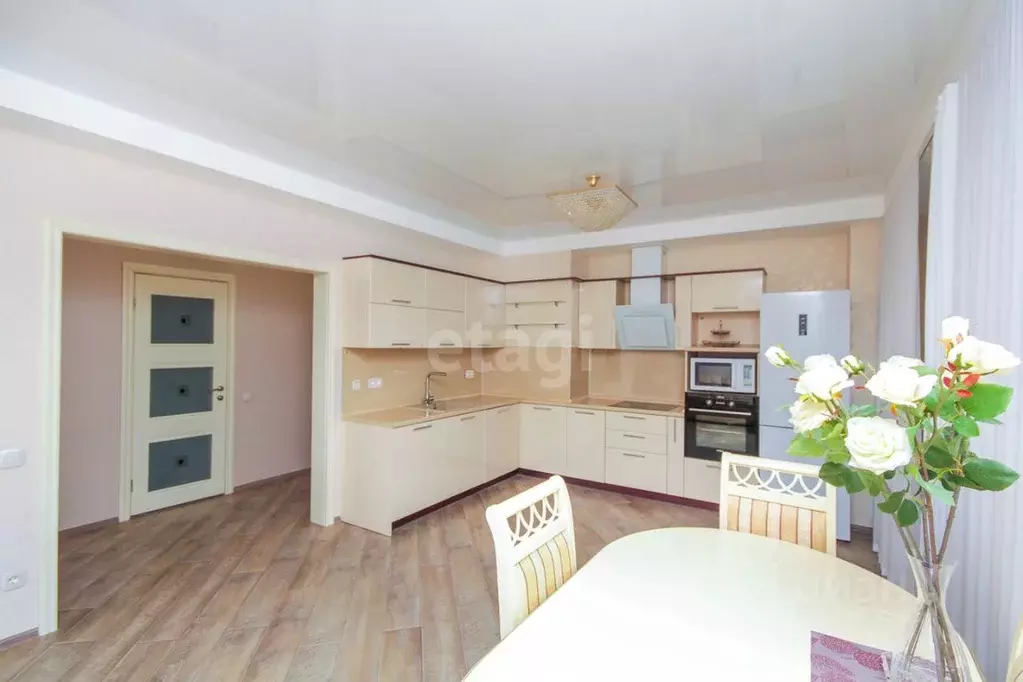 1-к кв. Тюменская область, Тюмень ул. Вересковая, 9 (61.5 м) - Фото 1