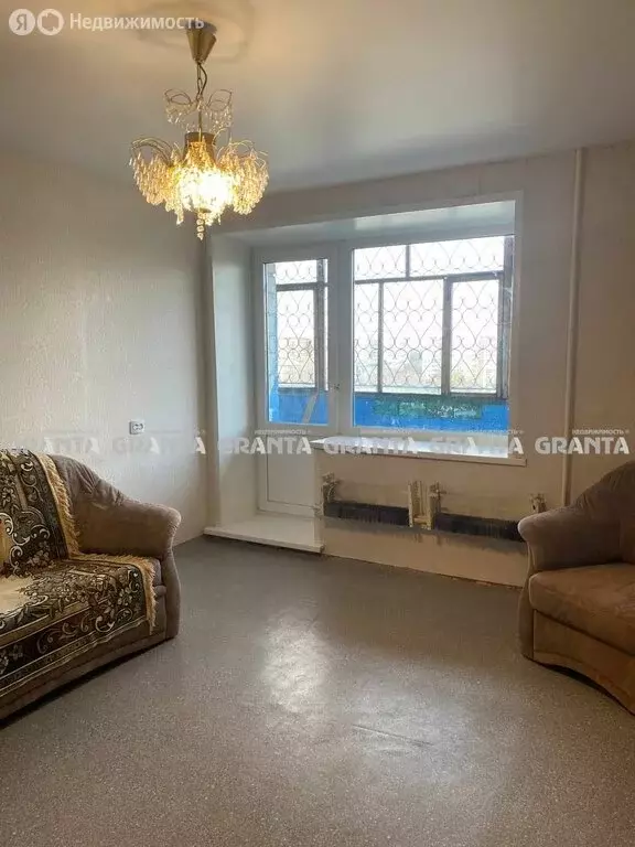 3-комнатная квартира: Красноярск, Ульяновский проспект, 32А (61.6 м) - Фото 1