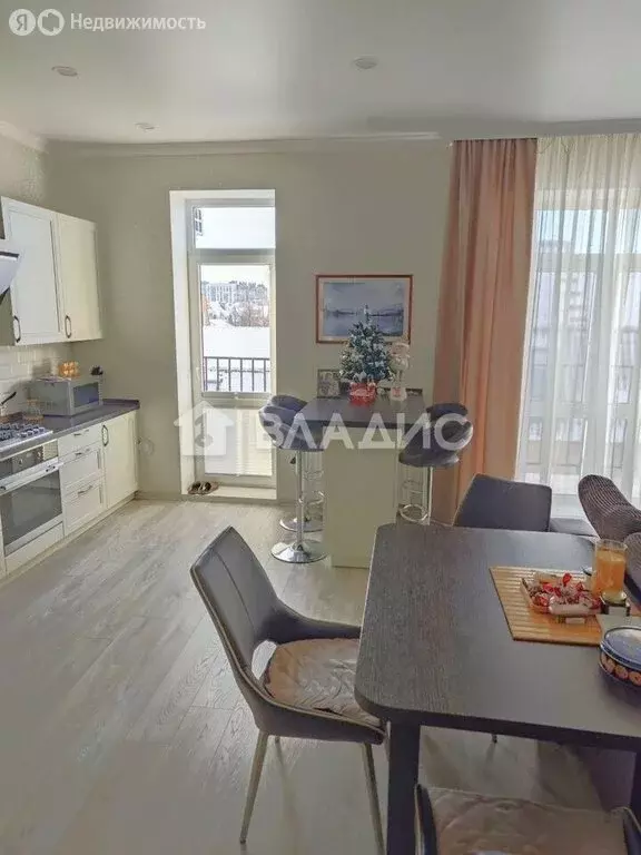 2-комнатная квартира: посёлок Невское, Клубная улица, 11 (88.3 м) - Фото 1