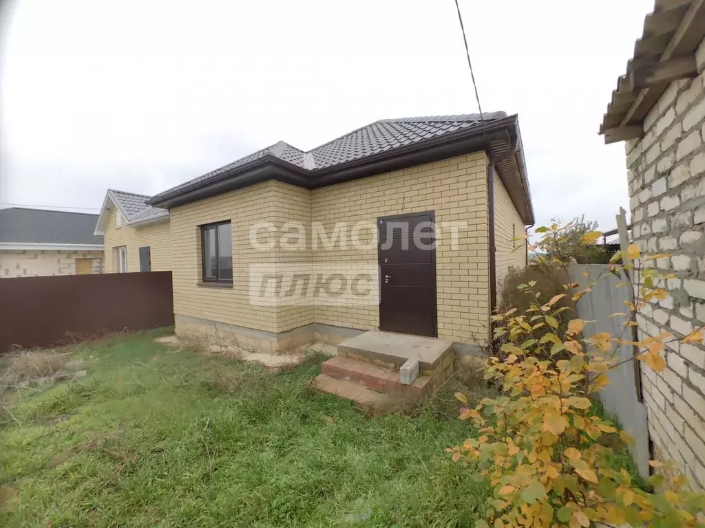 Дом в Калмыкия, Элиста Аршанская ул. (86 м) - Фото 1