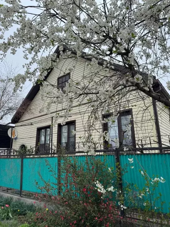 Дом в Краснодарский край, Абинск ул. Победы (70 м) - Фото 0