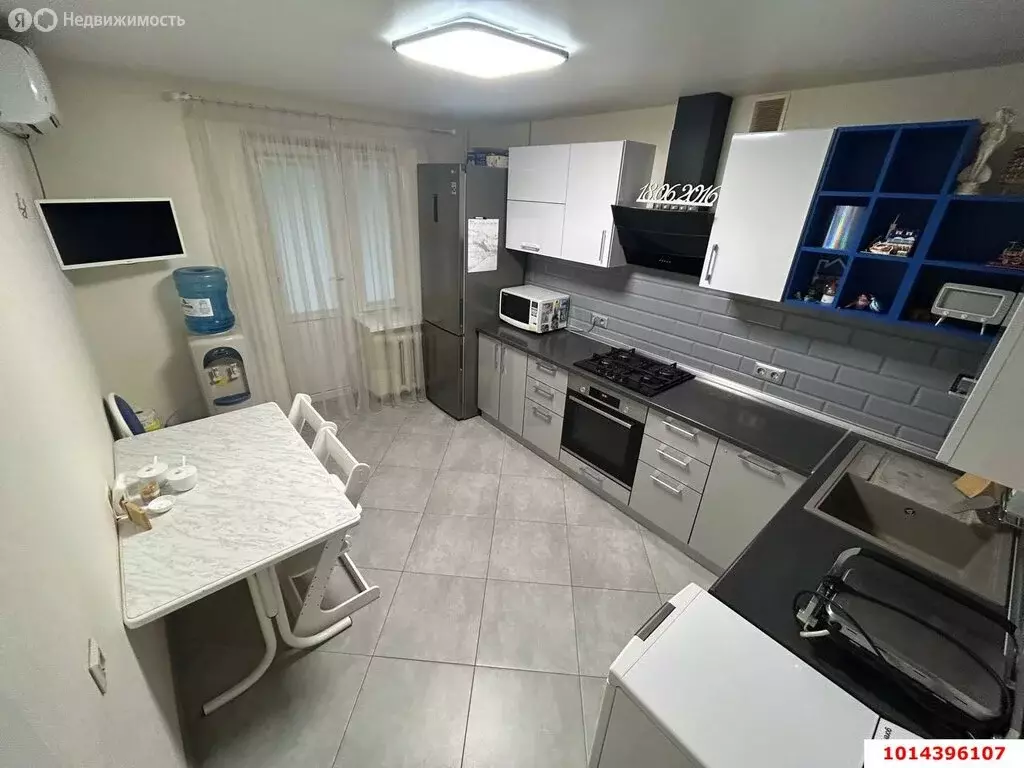 2-комнатная квартира: Краснодар, Ставропольская улица, 80 (63 м) - Фото 1