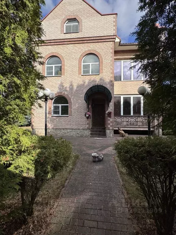 Дом в Санкт-Петербург, Санкт-Петербург, Петергоф ул. Кольцевая, 6А ... - Фото 1