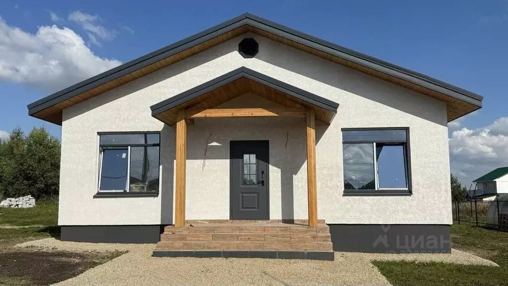 Дом в Свердловская область, Белоярский муниципальный округ, с. ... - Фото 1