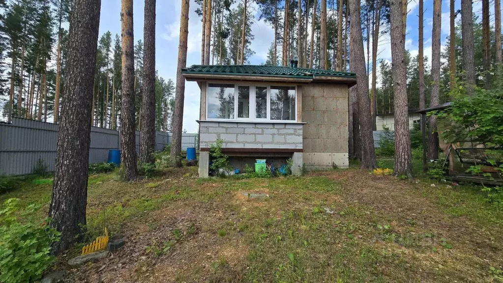 Дом в Свердловская область, Сысертский муниципальный округ, пос. ... - Фото 1