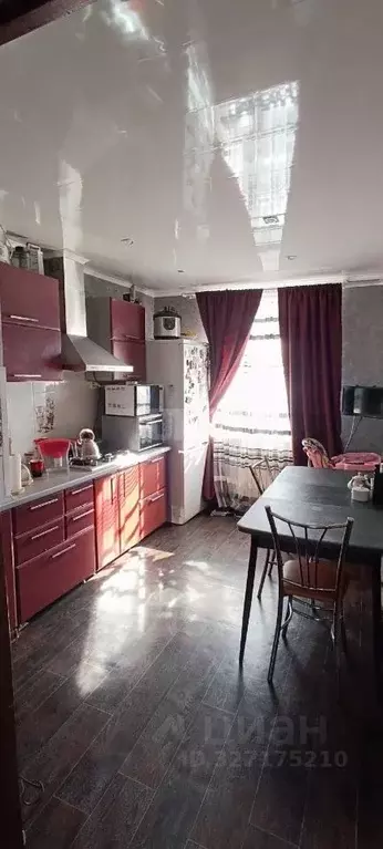 3-к кв. Вологодская область, Сокол Продольная ул., 18 (67.7 м) - Фото 1