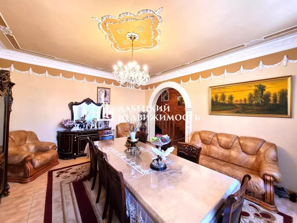 Дом в Краснодарский край, Краснодар Фестивальный мкр,  (289 м) - Фото 2