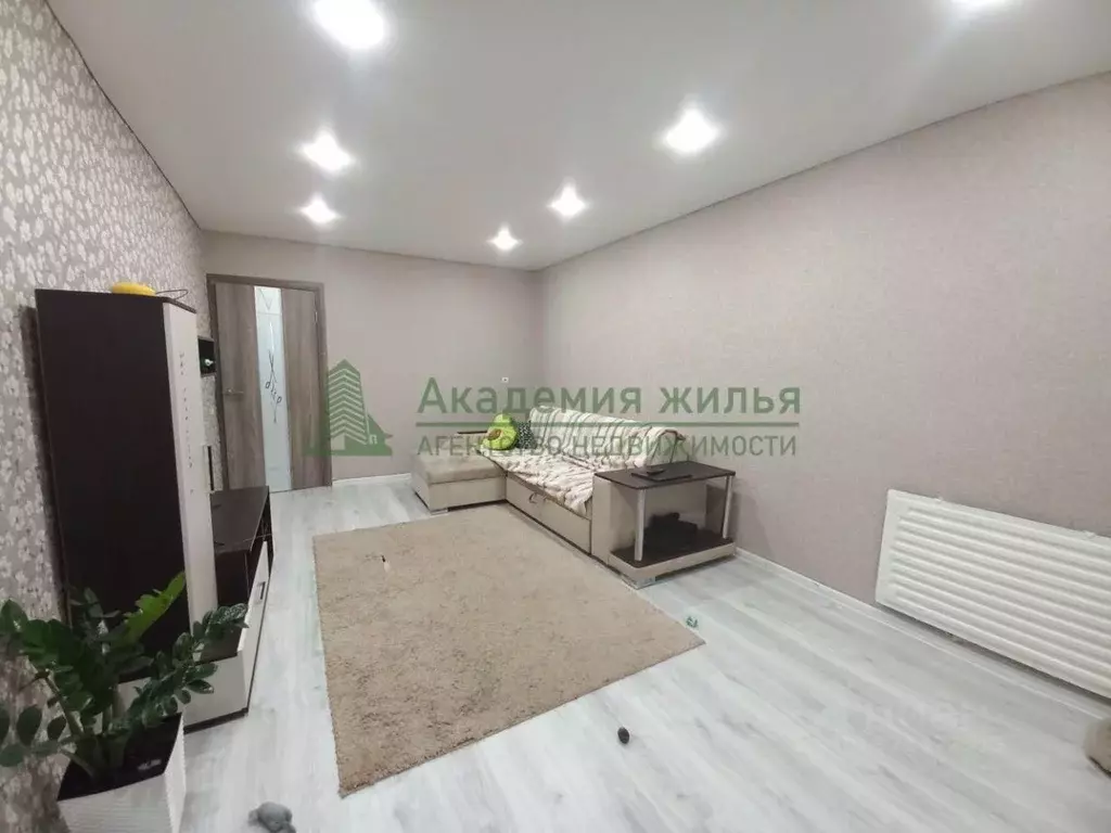 2-к кв. Саратовская область, Энгельс Казарменный пер., 13 (49.5 м) - Фото 1