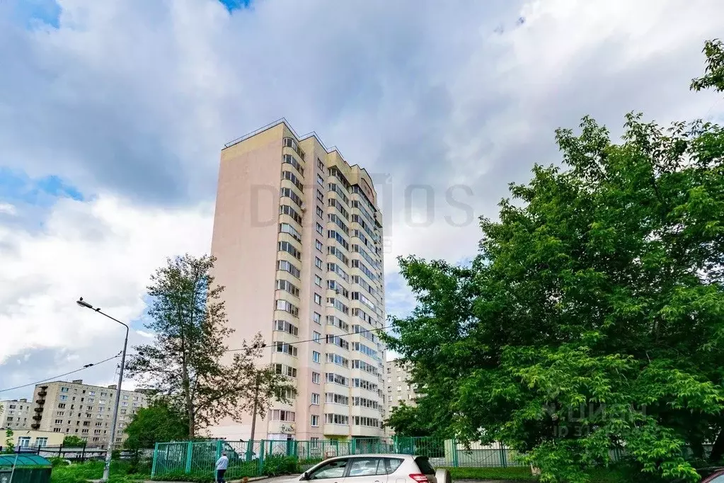 2-к кв. Свердловская область, Екатеринбург Уралмаш жилрайон,  (72.4 м) - Фото 1