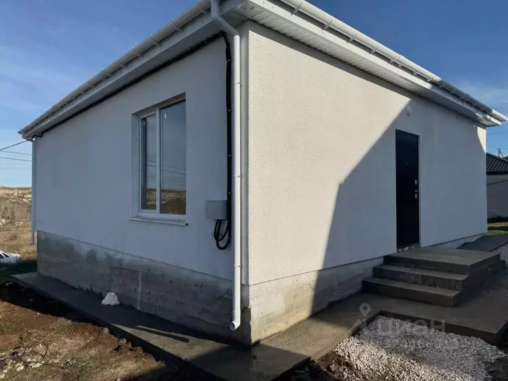 Дом в Крым, Симферопольский район, с. Мазанка ул. Школьная, 2 (80 м) - Фото 2