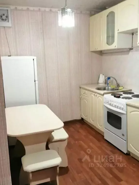 2-к кв. Белгородская область, Старый Оскол Макаренко мкр, 3 (45.0 м) - Фото 1