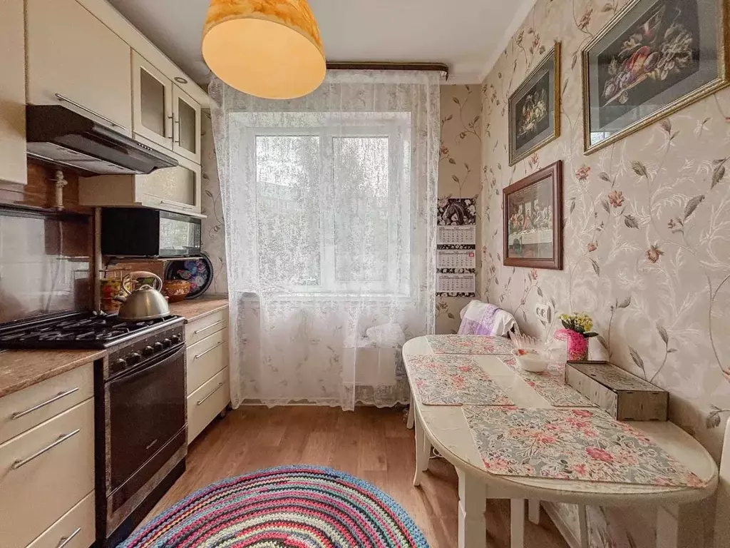2-к кв. Псковская область, Печоры Индустриальная ул., 12 (51.9 м) - Фото 1