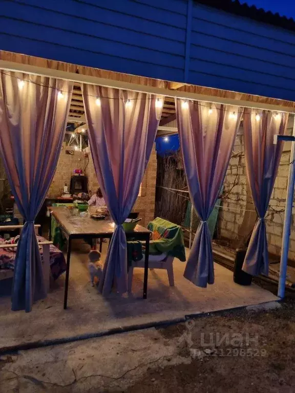 Дом в Волгоградская область, Котельниково Красноармейская ул., 33А (35 ... - Фото 1