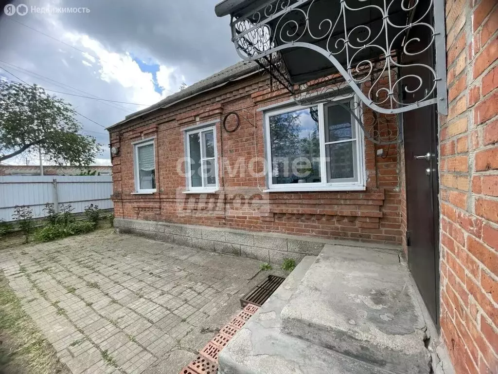 Дом в Ейск, улица Труда (70 м) - Фото 1