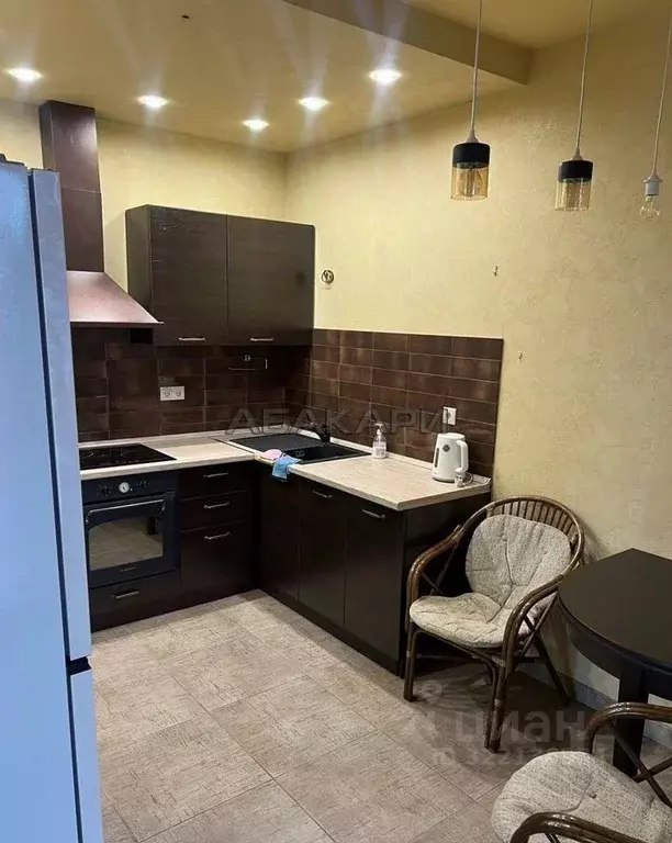 Студия Красноярский край, Красноярск ул. Декабристов, 1г (51.0 м) - Фото 1