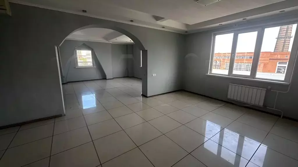 Офис в Красноярский край, Красноярск Телевизорная ул., 1С4 (87 м) - Фото 1