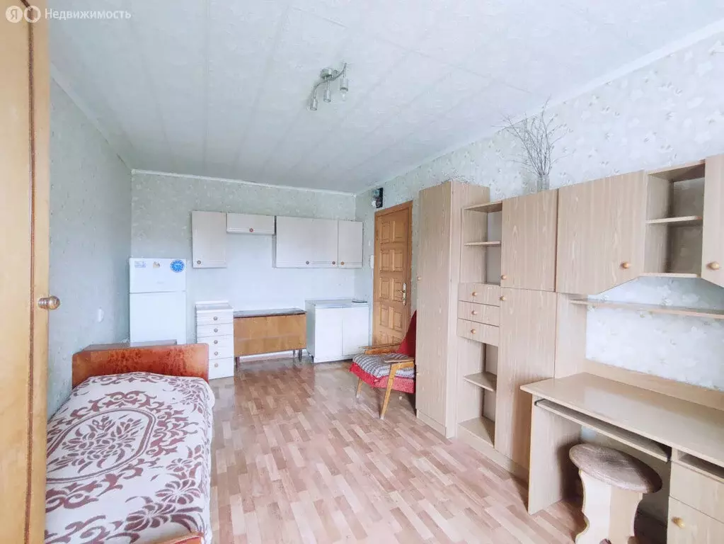 1к в 4-комнатной квартире (18 м) - Фото 0