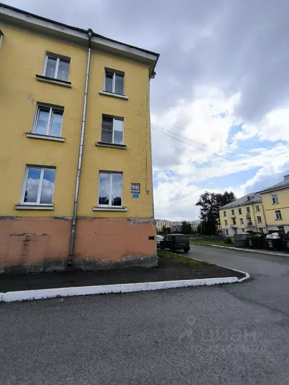 2-к кв. Кемеровская область, Новокузнецк ул. Ленина, 59 (60.4 м) - Фото 2