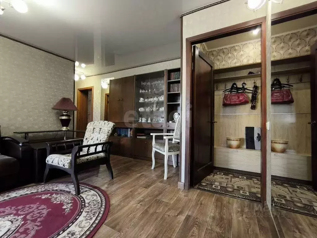 3-к кв. Кемеровская область, Кемерово Коммунистическая ул., 118 (55.1 ... - Фото 1