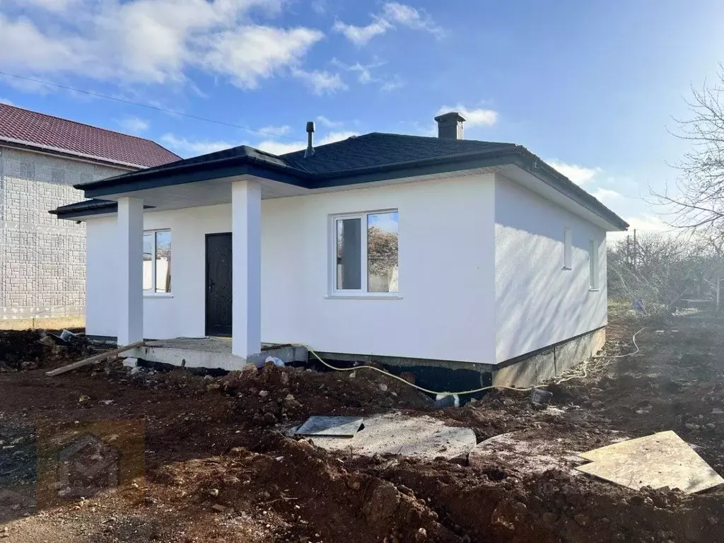 Дом в Севастополь ш. Монастырское, 88В (100 м) - Фото 1