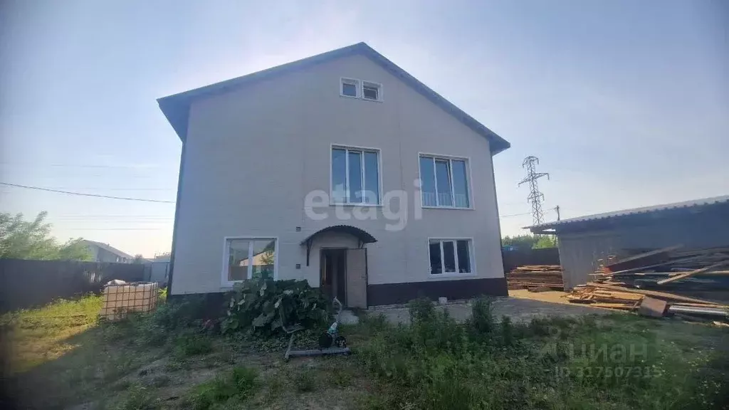 Дом в Сахалинская область, Южно-Сахалинск пер. Виктория, 5 (295 м) - Фото 1