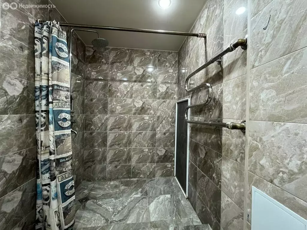 2-комнатная квартира: Уссурийск, улица Вокзальная Дамба, 9 (56 м) - Фото 1