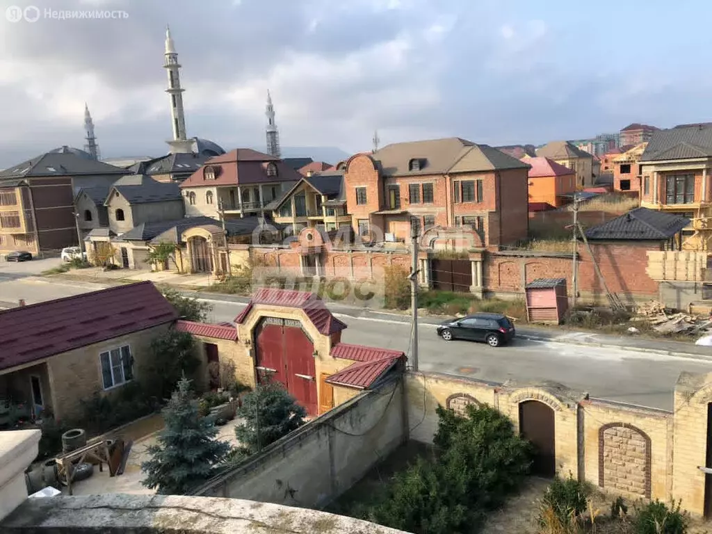 Дом в Махачкала, микрорайон М-5, улица Просвещения, 35 (400 м) - Фото 1