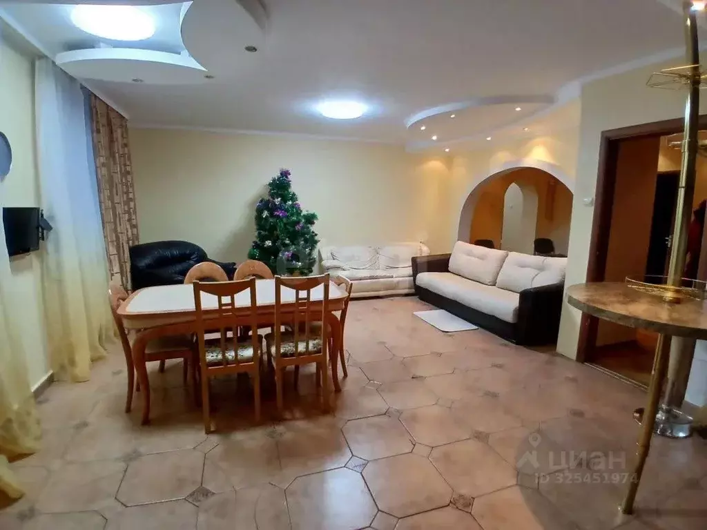 3-к кв. Ямало-Ненецкий АО, Салехард ул. Республики, 60 (132.3 м) - Фото 1