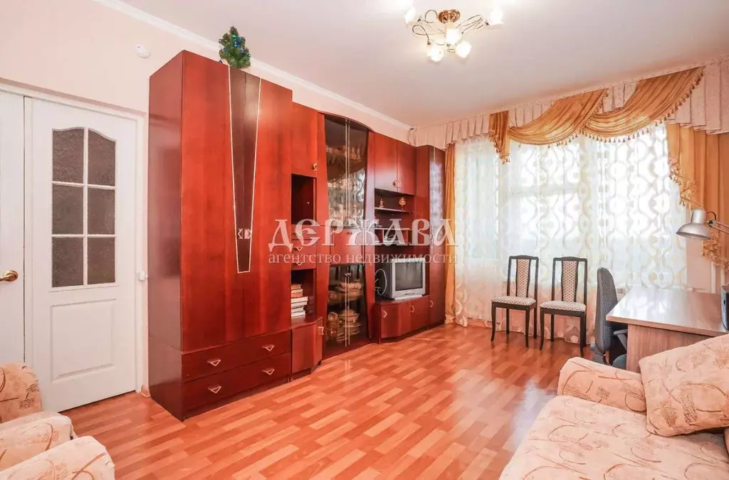 2-к кв. Белгородская область, Старый Оскол Степной мкр, 8 (63.3 м) - Фото 0