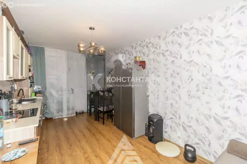 2-комнатная квартира: Челябинск, улица Чичерина, 32А (61 м) - Фото 0