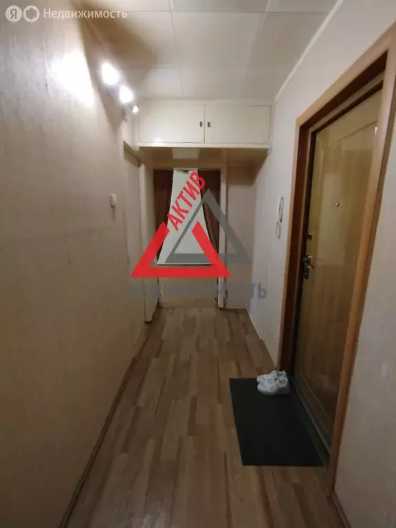 3-комнатная квартира: Каменск-Уральский, улица Карла Маркса, 16 (53.8 ... - Фото 2