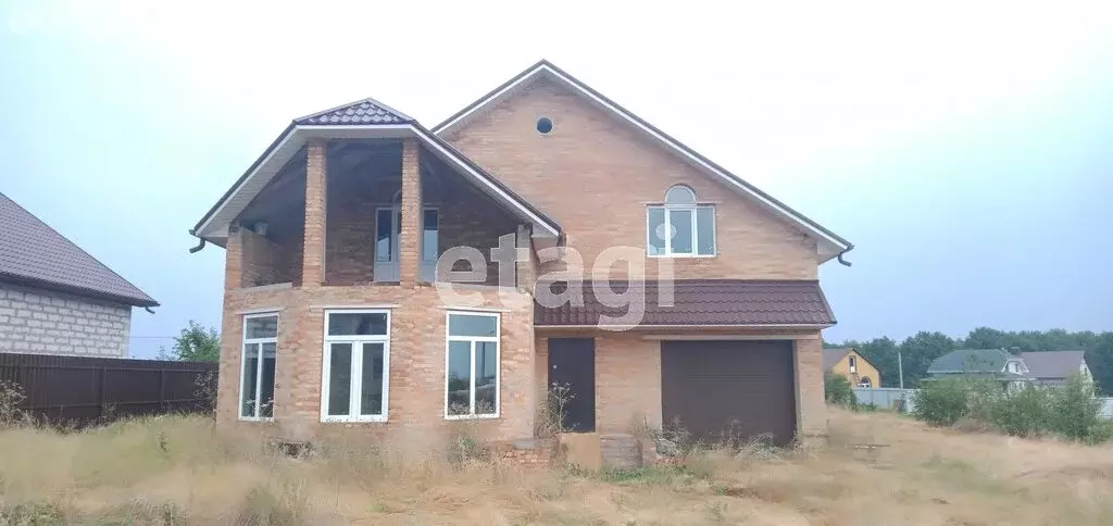 Дом в село Стрелецкое, Октябрьская улица (120 м) - Фото 1