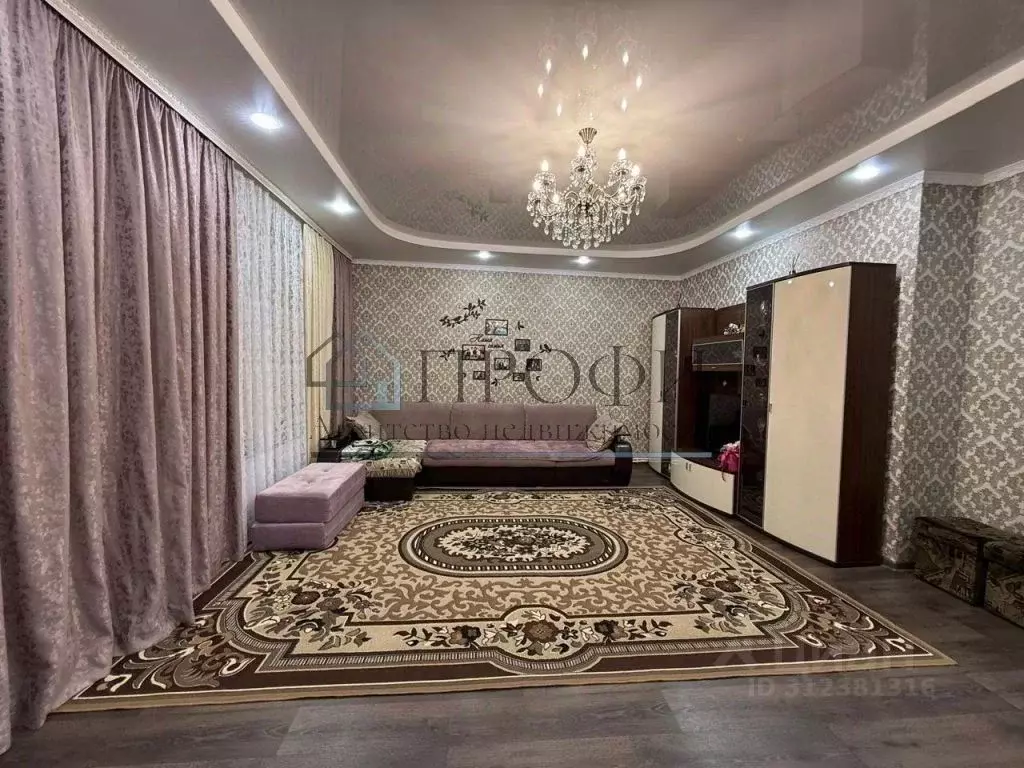 3-к кв. Белгородская область, Новый Оскол ул. Успенская, 36 (100.0 м) - Фото 0