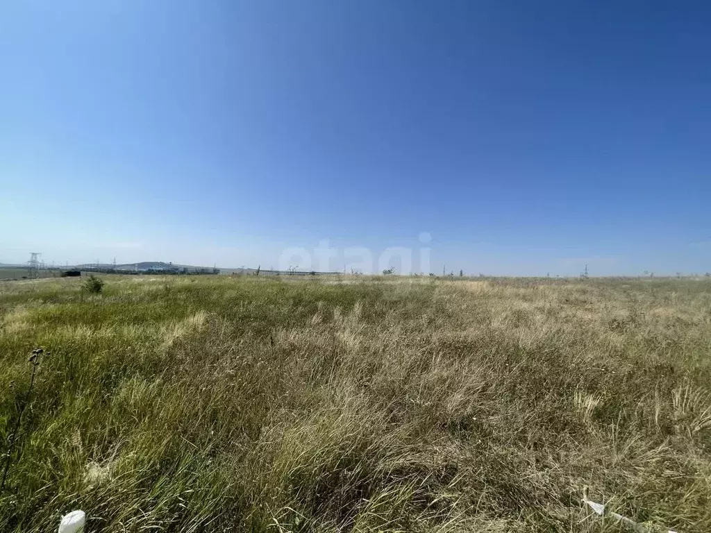 Участок в Крым, Симферопольский район, Трудовское с/пос, с. Ивановка  ... - Фото 0