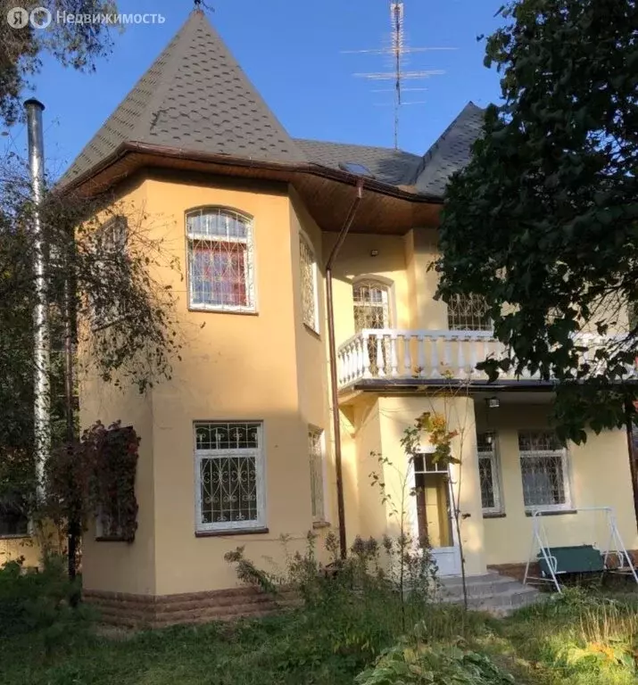 Дом в Одинцовский городской округ, деревня Барвиха (301 м) - Фото 1