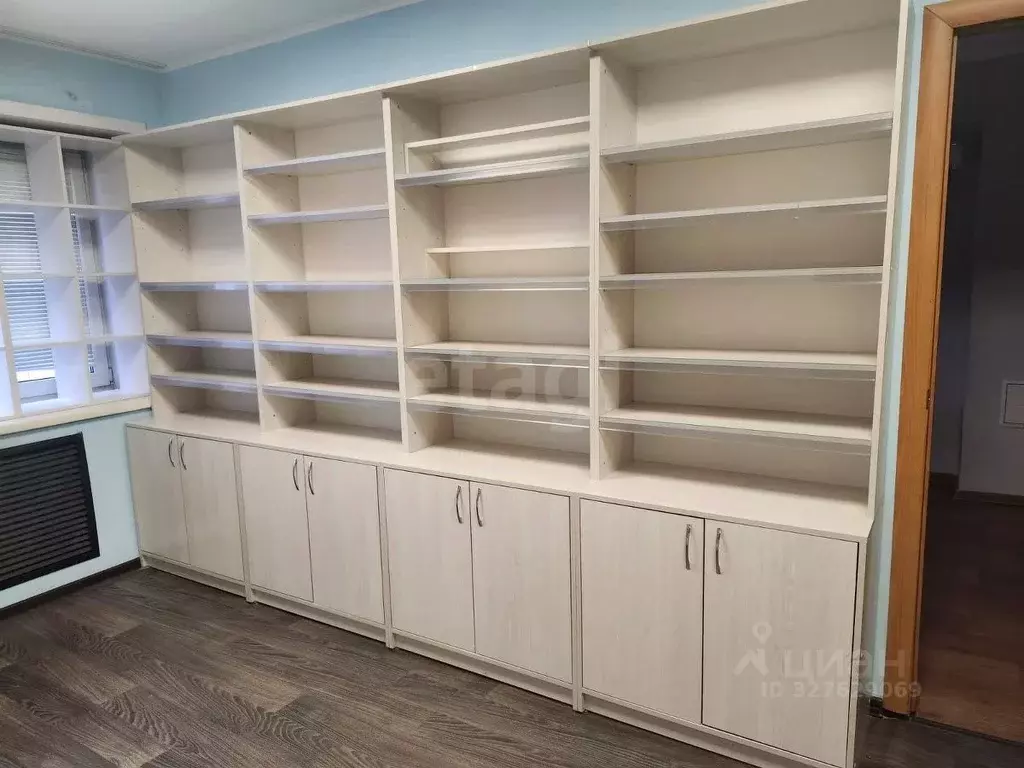 Помещение свободного назначения в Алтай, Горно-Алтайск ул. Григория ... - Фото 1