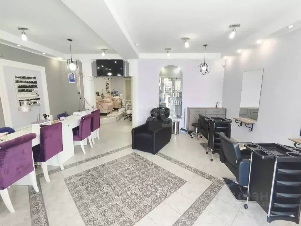 Помещение свободного назначения в Севастополь просп. Октябрьской ... - Фото 1