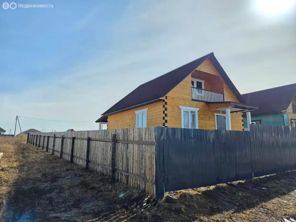 Дом в село Максимовщина, Степная улица (180 м) - Фото 1