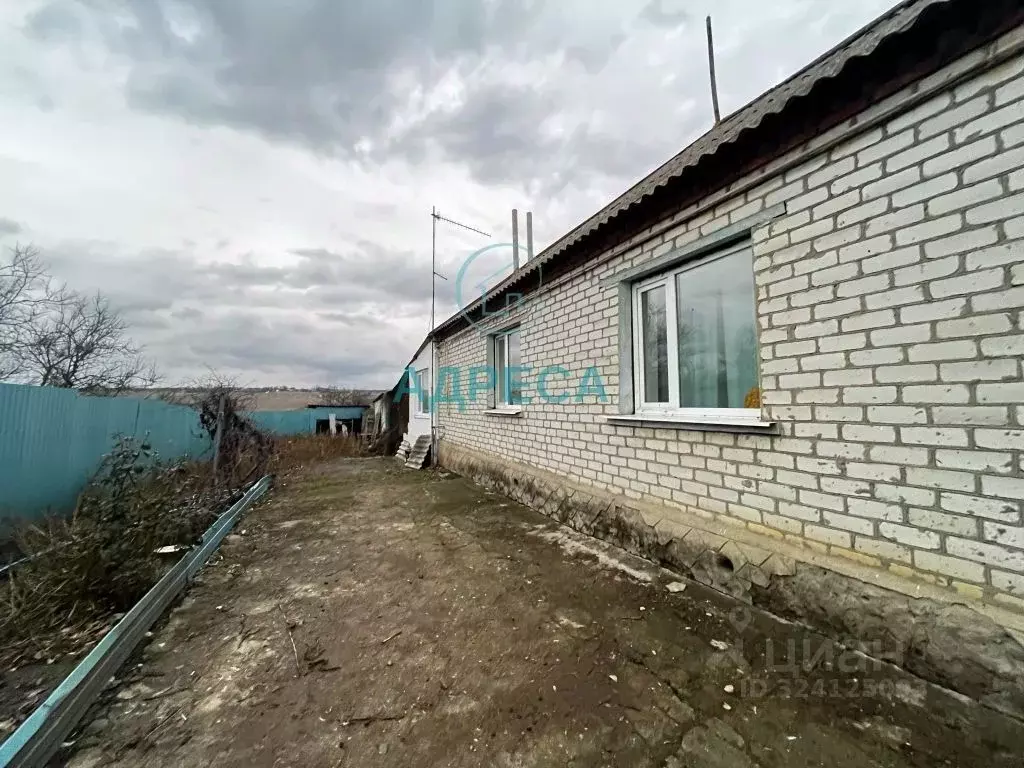 Дом в Белгородская область, Новооскольский муниципальный округ, с. ... - Фото 1