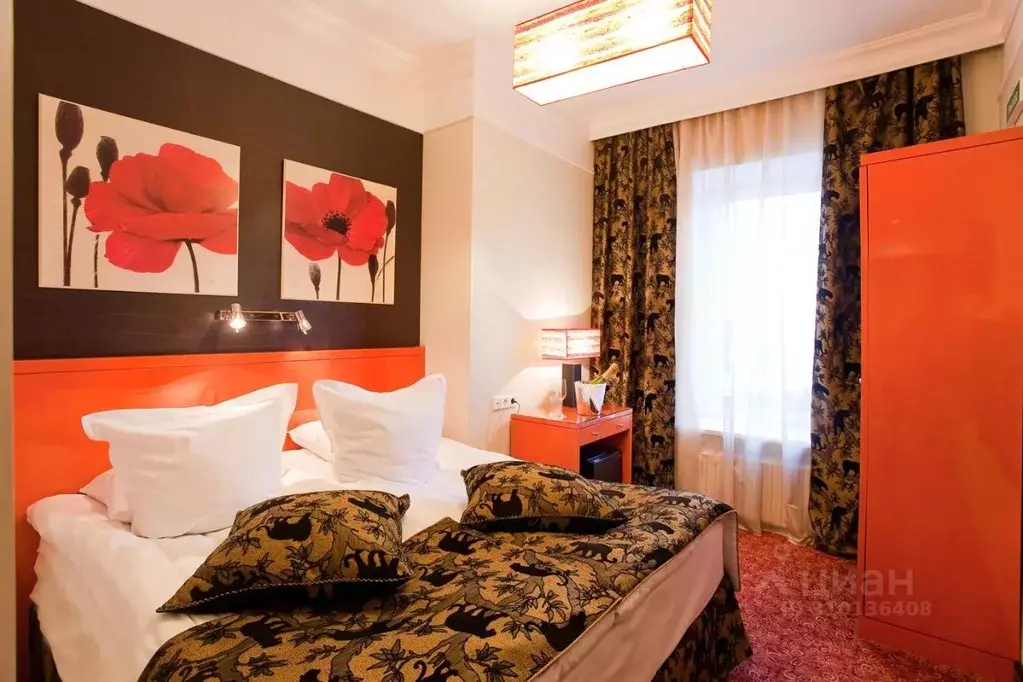 Комната Санкт-Петербург Большая Конюшенная ул., 12 (12.0 м) - Фото 1