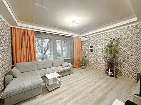 3-к. квартира, 70 м, 1/2 эт. - Фото 1