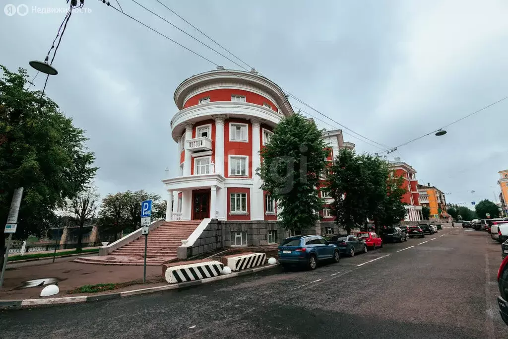 3-комнатная квартира: Тверь, набережная Степана Разина, 2 (98.2 м) - Фото 0