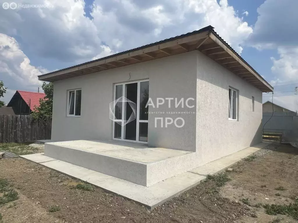 Дом в посёлок Бобровский, Комсомольская улица, 15 (90 м) - Фото 0