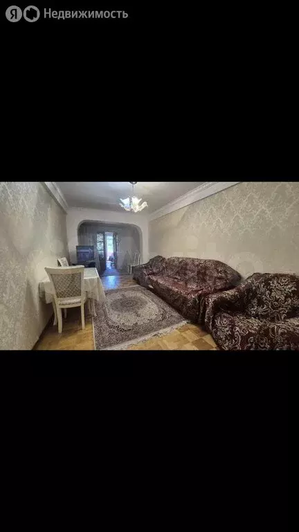 3-комнатная квартира: Махачкала, улица Абдуллы Гаджиева, 26 (60 м) - Фото 0