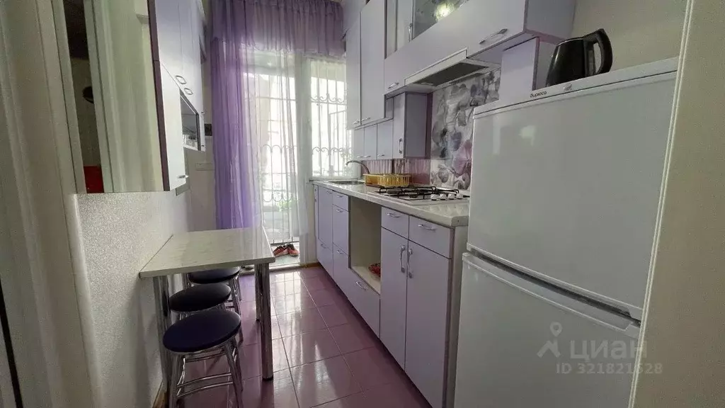 2-к кв. Крым, Ялта ул. Дмитриева, 7 (40.0 м) - Фото 1