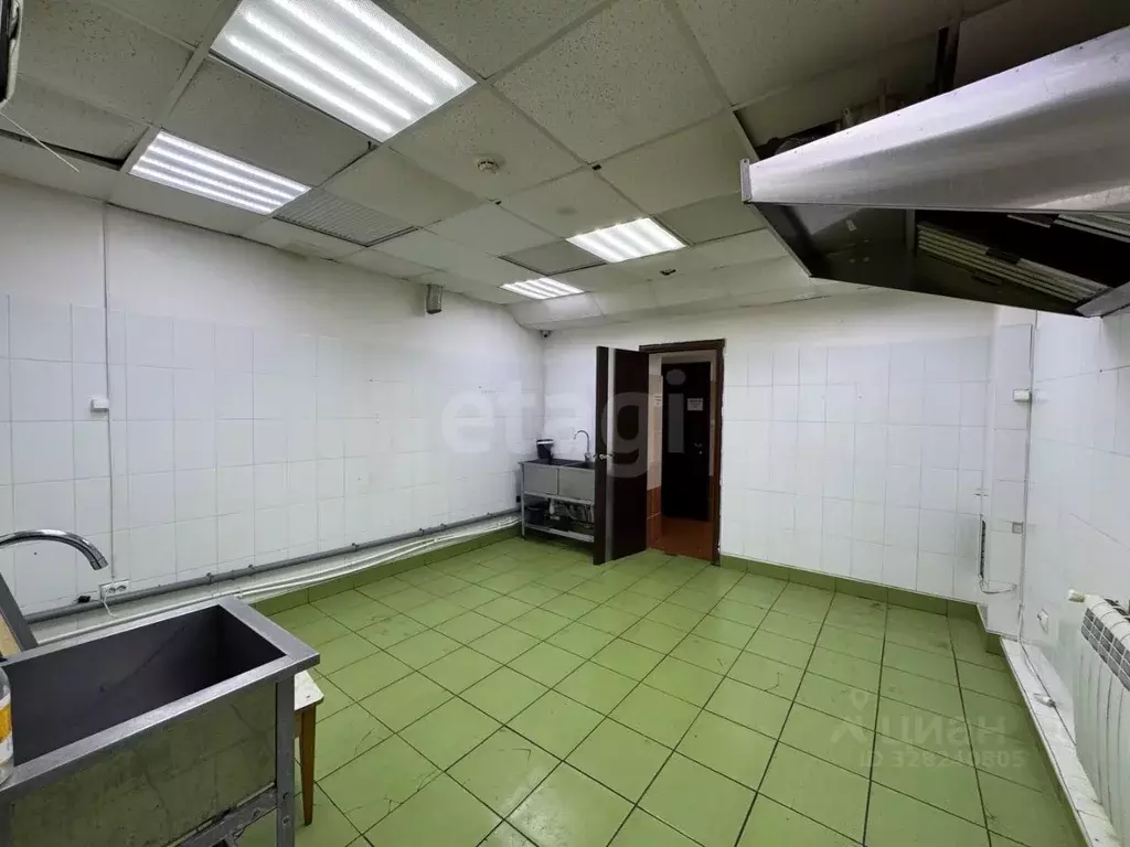 Помещение свободного назначения в Коми, Сыктывкар ул. Водопьянова, 4 ... - Фото 1