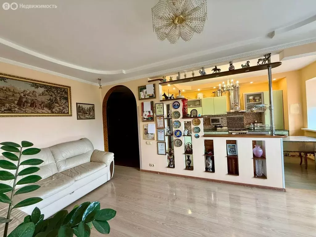 3-комнатная квартира: Казань, улица Патриса Лумумбы, 58 (91.3 м) - Фото 1