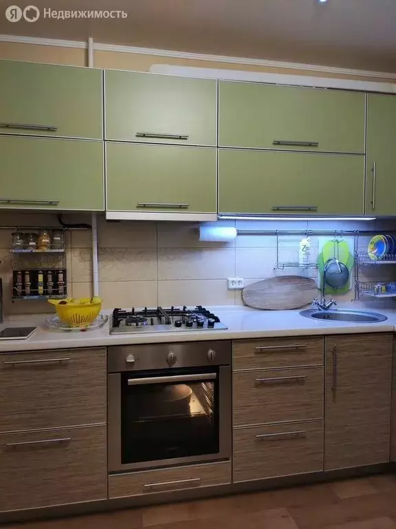 3-комнатная квартира: Новый Уренгой, район Северная Жилая Часть, ... - Фото 1